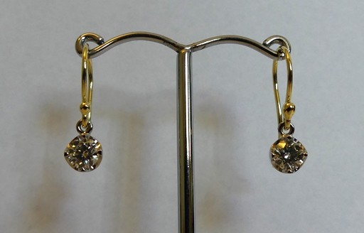 Lab grown diamond drop earrings