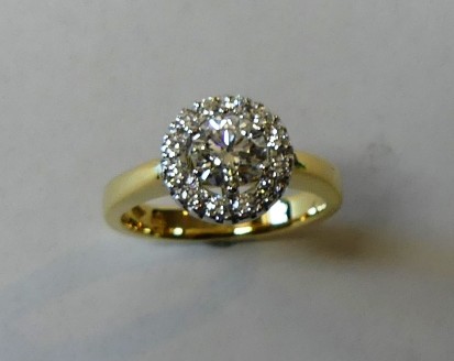 Sparkling diamond halo design engagement ring