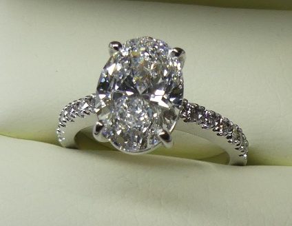 Stunning Oval Diamond Engagement Ring